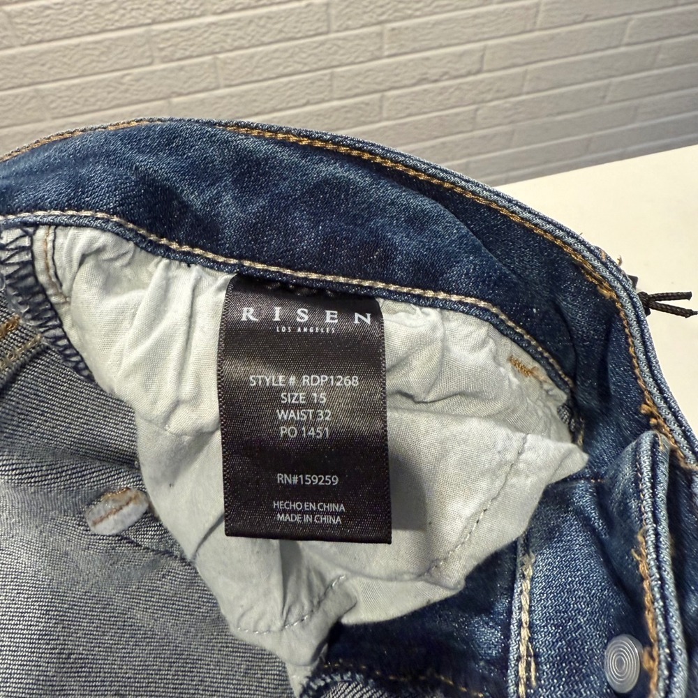 RISEN Los Angeles Women's Vintage Washed Straight Leg Ripped Distressed Jeans - Picture 8 of 8